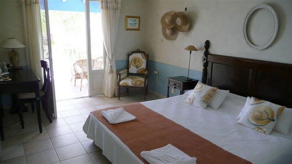Hotel Amaudo Saint-Francois  Luaran gambar